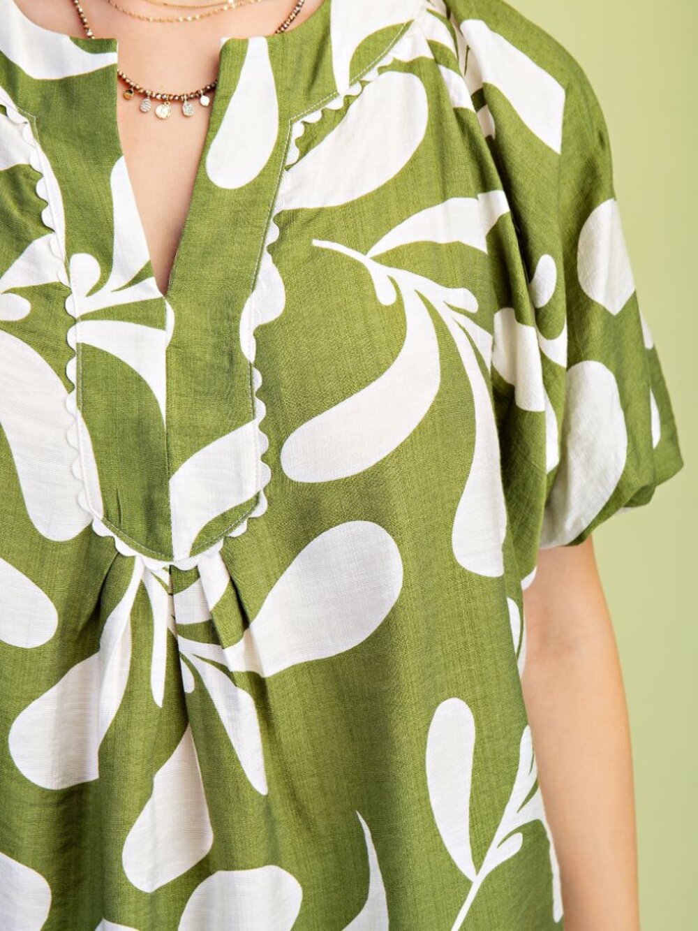 Printed Slit Neck Top with Short Balloon Sleeves and Ric-Rac Trim Details - Picture 5 of 9